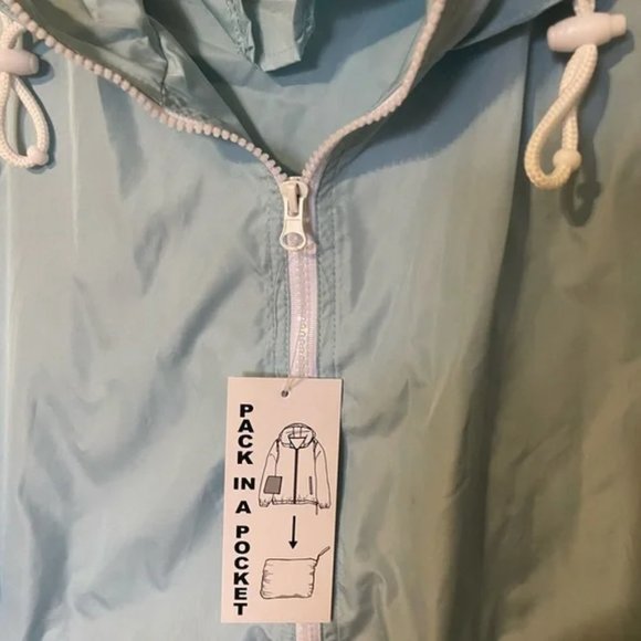 🆕 Big Chill Windbreaker in Sky Light Blue - Picture 6 of 7
